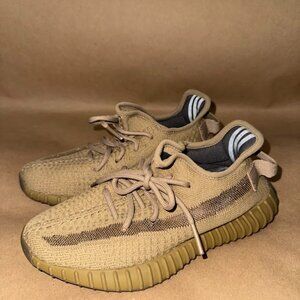 Yeezy 350 V2 Earth